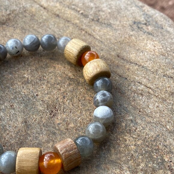 Wanderer and Gatherer - Bamboo, Carnelian, and Labradorite Bracelet 6" - Picture 3 of 4